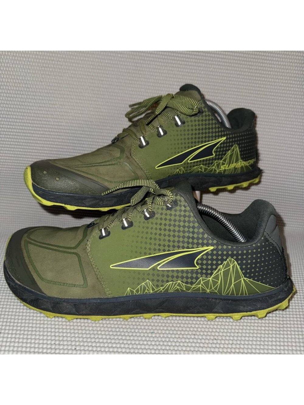 Altra Superior 4.5 Green Black Trail Running Shoes Gaiter Trap Men's 12.5